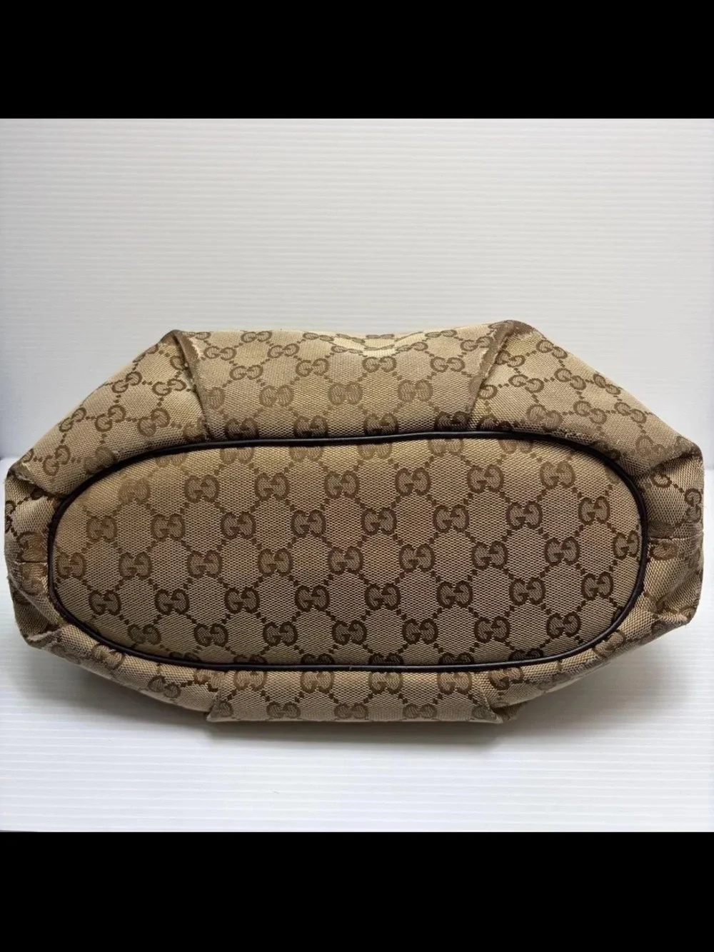 Gucci Tan/Brown GG Canvas Messenger Bag